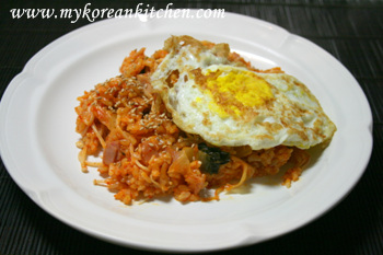 Stir fried Kimchi and Rice (Kimchi Bokkumbap in Korean) 1