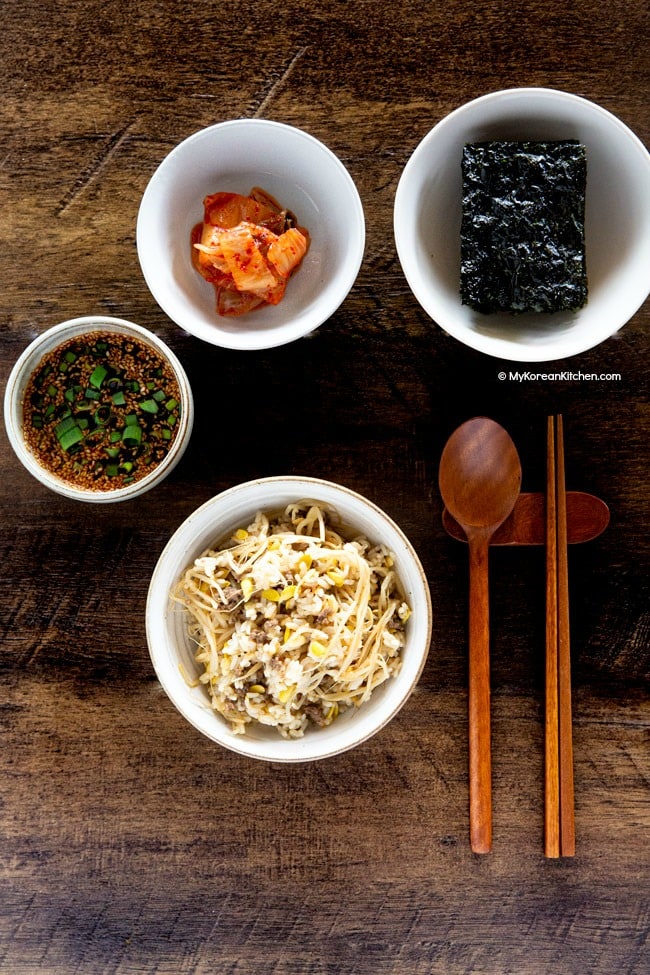 soybean sprout rice with kimchi, seaweed and the sauce