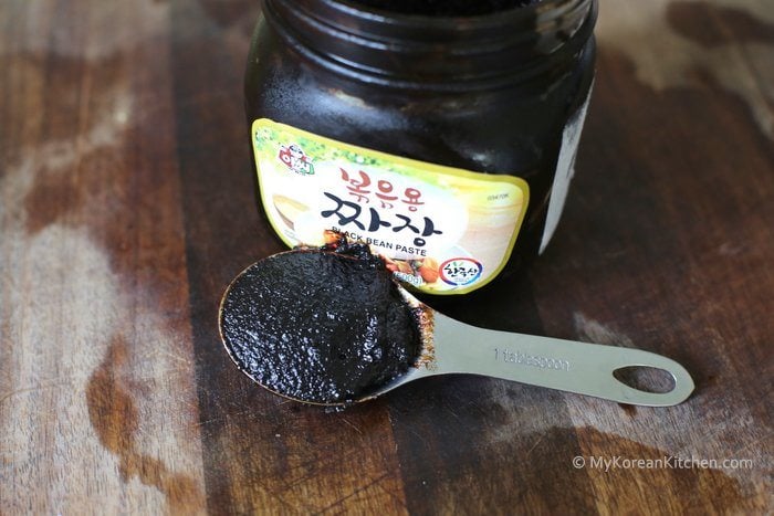 Korean Black Bean Paste (Chunjang) | Food24h.com