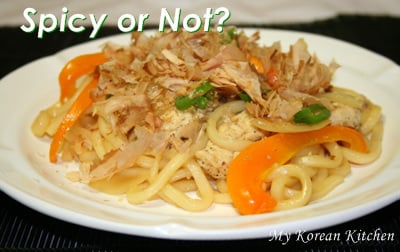 https://mykoreankitchen.com/wp-content/uploads/2006/12/spicy-chicken-and-noodles-on-the-magazine.jpg