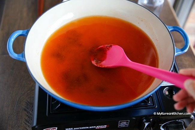 Rabokki sauce boiling