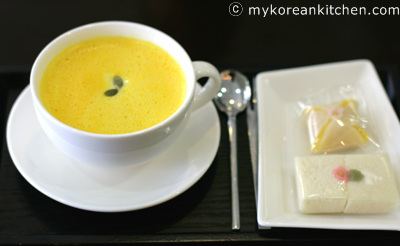 Ddeok (Korean Rice Cake) Cafe - Jilsiru 12