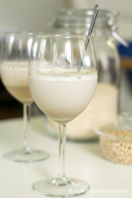 How to Make Misugaru Latte (Korean Multigrain Shakes) | MyKoreanKitchen.com