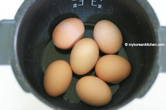 Pressure steamed eggs