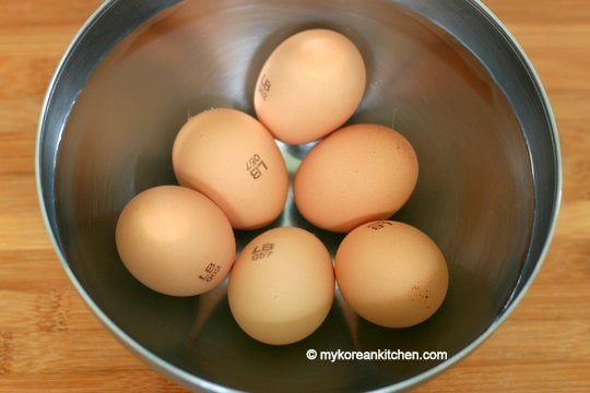 Warming up eggs