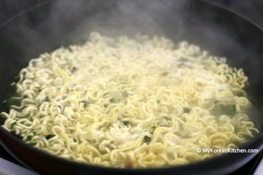 Cooking noodles