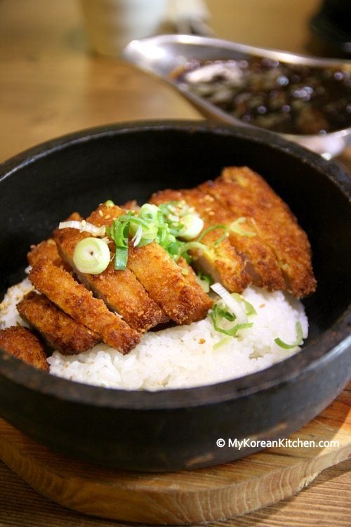 Dolsot Jjajang Tonkatsu (Pork cutlet with black bean sauce served in a hot stone pot) | My Korean Kitchen