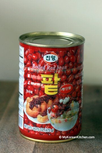 Red bean paste in a tin