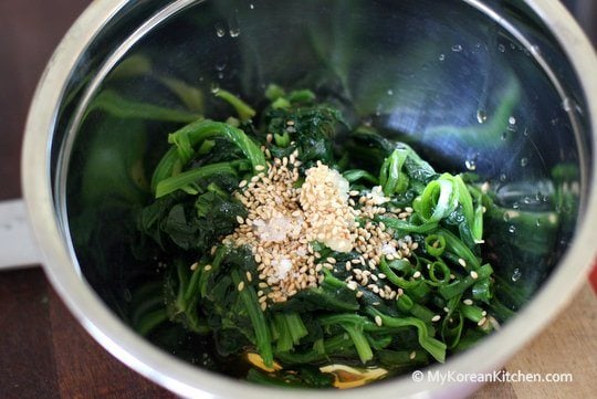 Simply Seasoned Korean Spinach Salad (Sigeumchi Namul) | MyKoreanKitchen.com