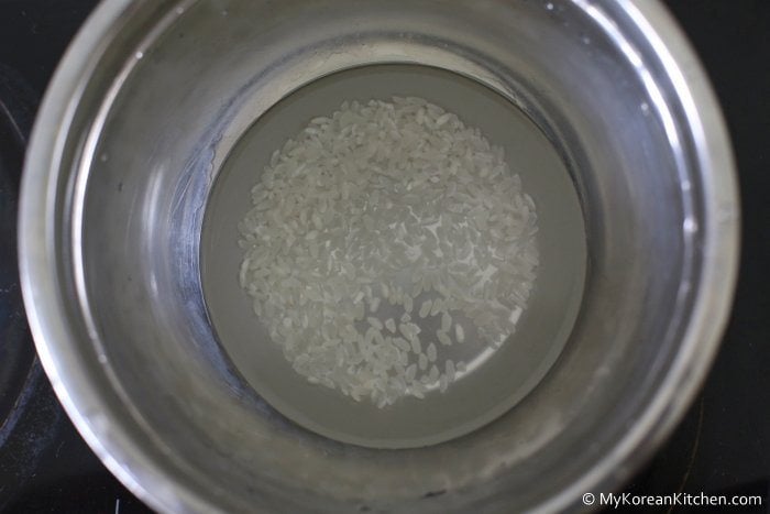 Step 1. Soaking the rice