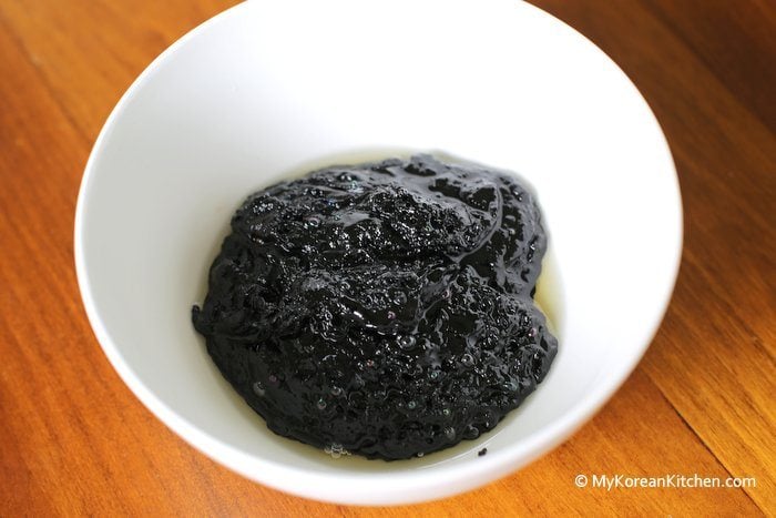 Korean Black Bean Sauce Noodles (Jajangmyeon) | MyKoreanKitchen.com