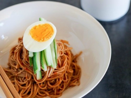 Cucumber Soba Noodles with Sweet Chili Soy Sauce Dressing Cucumber Soba Noodles with Sweet Chili Soy Sauce Dressing