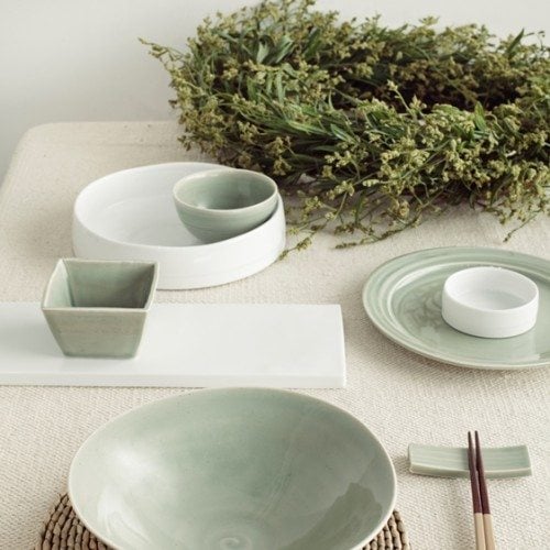 White porcelain and Korean celadon table setting