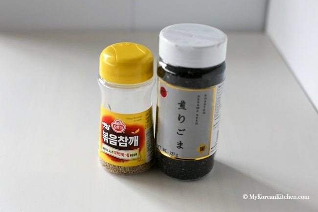 Essential Korean Cooking Ingredients: Roasted sesame seeds (Bokken chamggae) | MyKoreanKitchen.com
