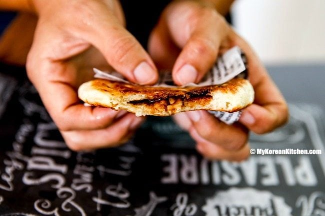 Korean sweet pancakes (Hotteok) | Food24h.com