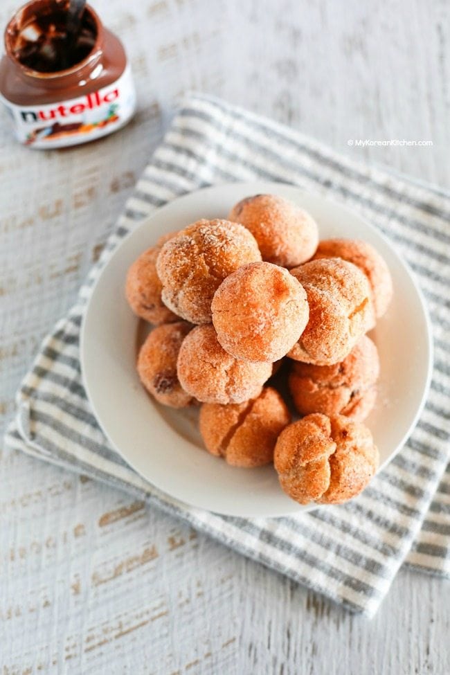 Nutella + Mochi + Donut Holes = Bomb! This combination makes a super delicious chewy gooey nutella mochi donut holes! | MyKoreanKitchen.com
