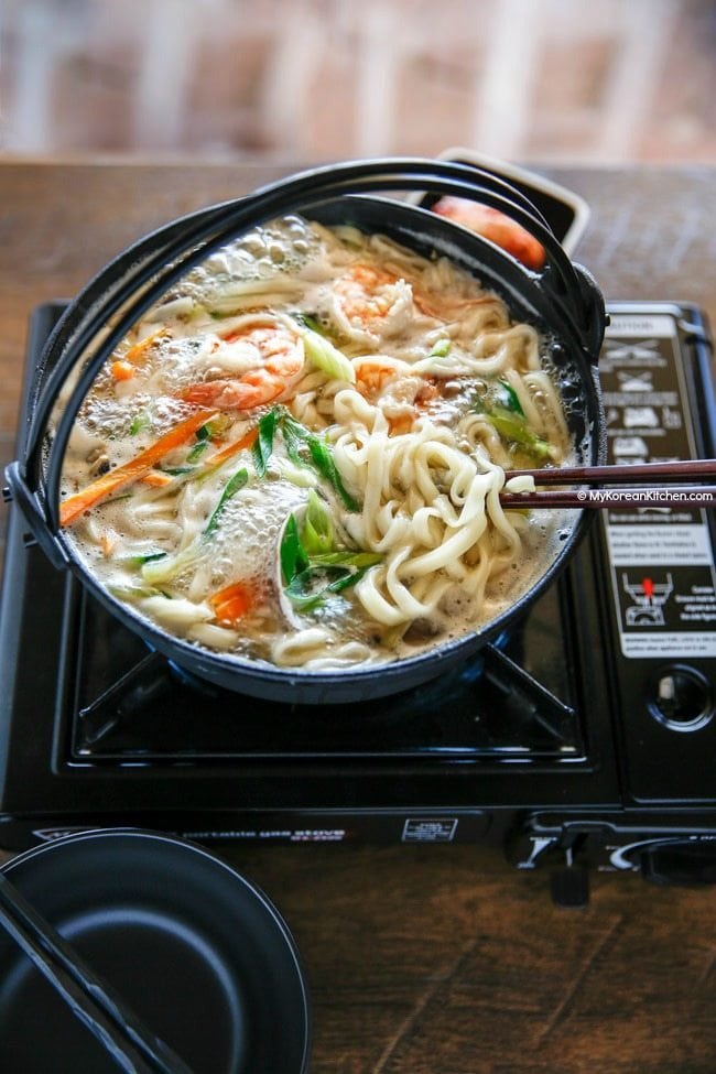 Kalguksu (Korean Knife Cut Noodle Soup) Recipe | MyKoreanKitchen.com