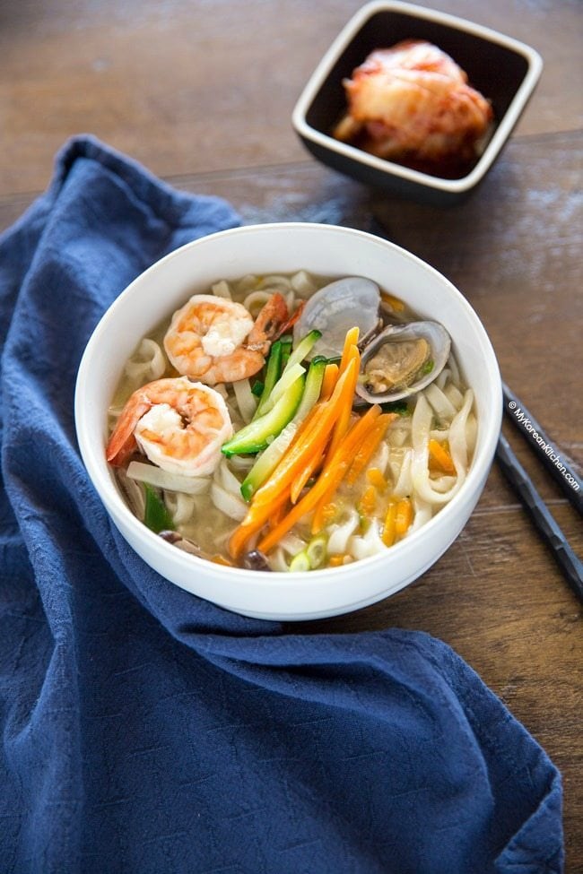 How to Make Kalguksu (Korean knife cut noodle soup) | MyKoreanKitchen.com