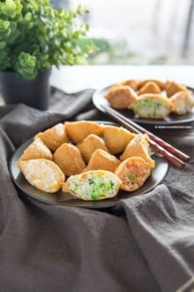 Yubuchobap (Korean Style Inari Sushi) | MyKoreanKitchen.com