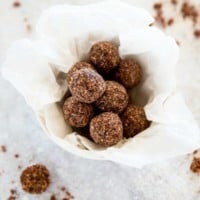 Nut Free Energy Balls. Healthy, delicious and easy to make energy balls. Vegan, Gluten Free & Dairy Free | Food24h.com