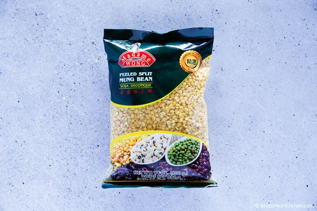 Split mung beans in a packet