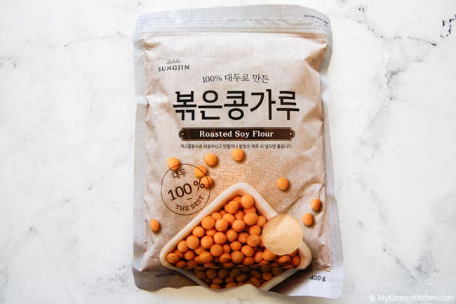 Sealed bag of roasted soybean powder used for making songpyeon