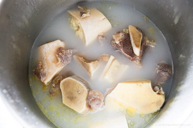 Second batch of Korean beef bone broth after reboiling the bones